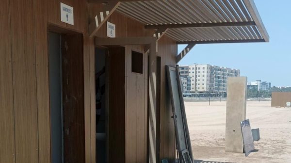 شركة تعيد الروح لمرافق شاطئ المركز بالمحمدية  بعد موتها مند زمان