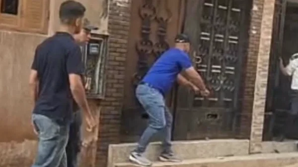 الدارالبيضاء….مواجهة خـ ـطيرة بين الأمن ومختطف سيدتين تنتهي  بتحريرهما وتوقيف المجرم