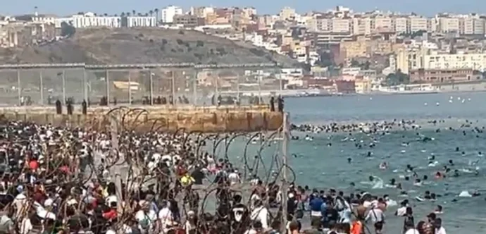 مصــ ـرع 18 مهاجرا غرقا أثناء محاولتهم العبور سباحة نحو مديبنة سبتة المحتلة