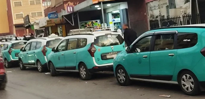 هل سيضع رجال الأمن والسلطات المحلية والجماعة والعمالة  حدا لفوضى سيارات الأجرة الكبيرة بالمحمدية