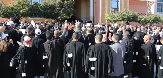 المحامون يقررون مواصلة مقاطعة الخدمات بالمحاكم