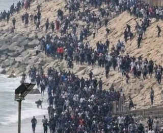 وزارة الداخلية المغربية توضح أسباب موجة الهجرة نحو سبتة وعدد الوفيات