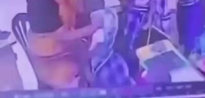الهند: بسبب الخوف والرعب من معلمته …سكتة قلبية تنهي حياة تلميذ