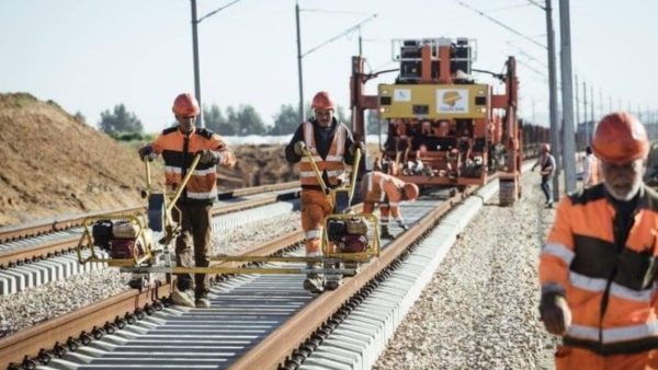 بعد سنة على إعطاء جلالة الملك انطلاقتها ، تقدم هائل في المشاريع السككية المبرمجة