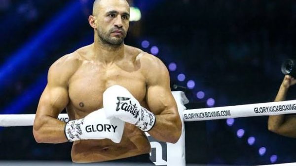 الشرطة الهولندية توقف البطل العالمي في  الكيك بوكسينغ بدر هاري