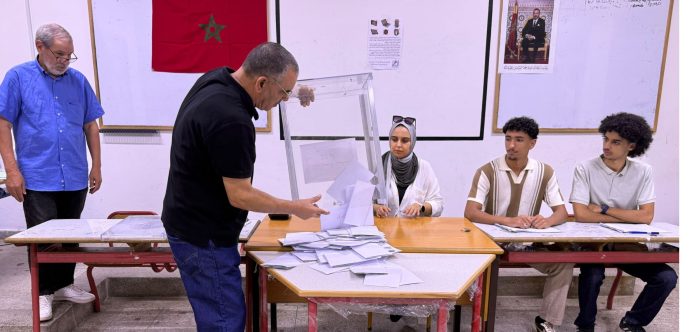 وزارة الداخلية .. نسبة المشاركة الوطنية تبلغ 38,02% مع إغلاق مكاتب التصويت وانطلاق فرز الأصوات