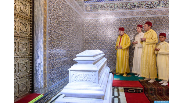 أمير المؤمنين يترأس حفلا دينيا إحياء للذكرى الثامنة والعشرين لوفاة جلالة المغفور له الملك الحسن الثاني