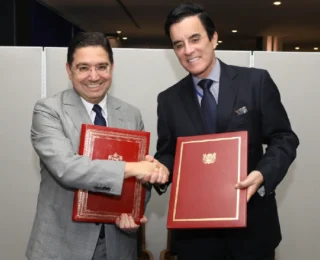 اعترافا بسيادة المغرب على صحرائه …البيرو تقرر فتح قنصلية بالداخلة، تعبيرا عن دعمها لسيادة المغرب على صحرائه
