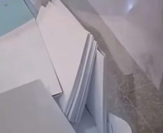 طنجة …وكيل الملك يدخل على خط قضية العثور على أوراق انتخابية بمكتب للتصويت