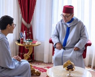 الملك محمد السادس يستقبل رئيسة الحكومة