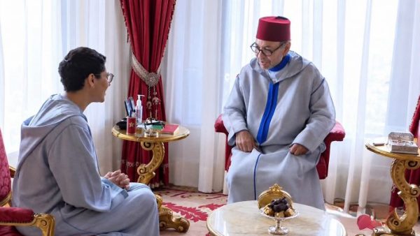 الملك محمد السادس يستقبل رئيسة الحكومة