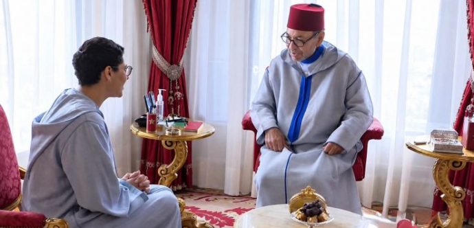الملك محمد السادس يستقبل رئيسة الحكومة