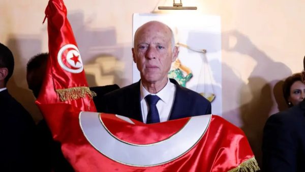 تونس تلغي عقوبات السجن في المخالفة الأولى المتعلقة بنشر أخبار أو بيانات أو إشاعات كاذبة،