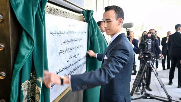 بتعليمات ملكية.. ولي العهد الأمير مولاي الحسن يعطي انطلاقة عمليات أول محطة للحاويات بميناء الناظور غرب المتوسط