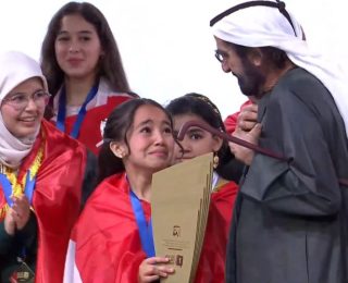 تتويج الفائزين في مسابقة “تحدي القراءة العربي 2026” بالإمارات ( فيديو )